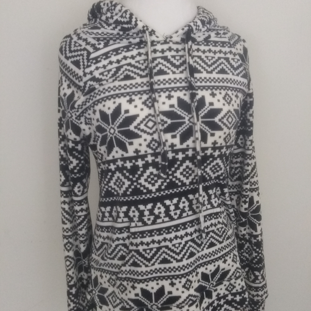 No Boundaries Women's Hoodie Fleece Christmas Hood